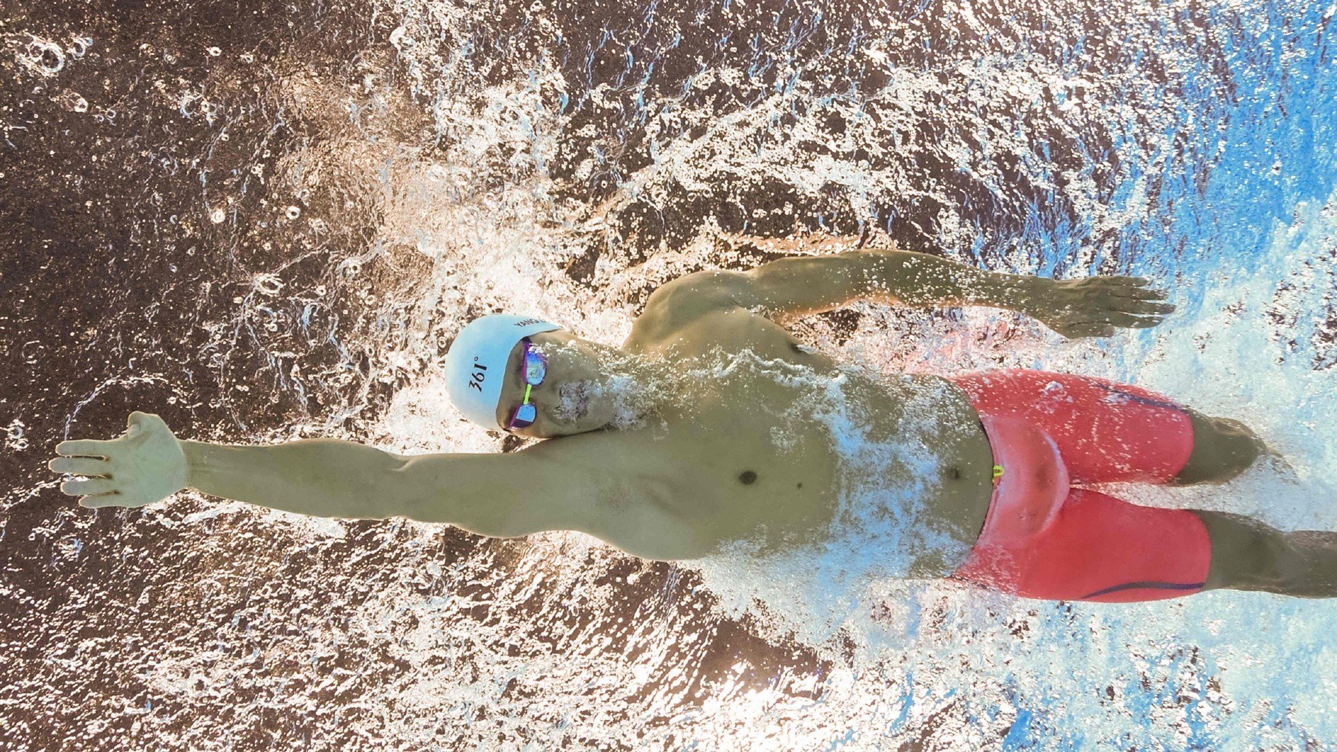 戈贝尔之夜！上海鏖战新疆创历史，铁塔刷新纪录震彻CBA